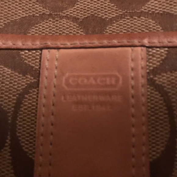 Authentic Coach Cross Body Purse - Picture 2 of 2